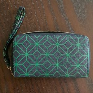 Vinyl wristlet